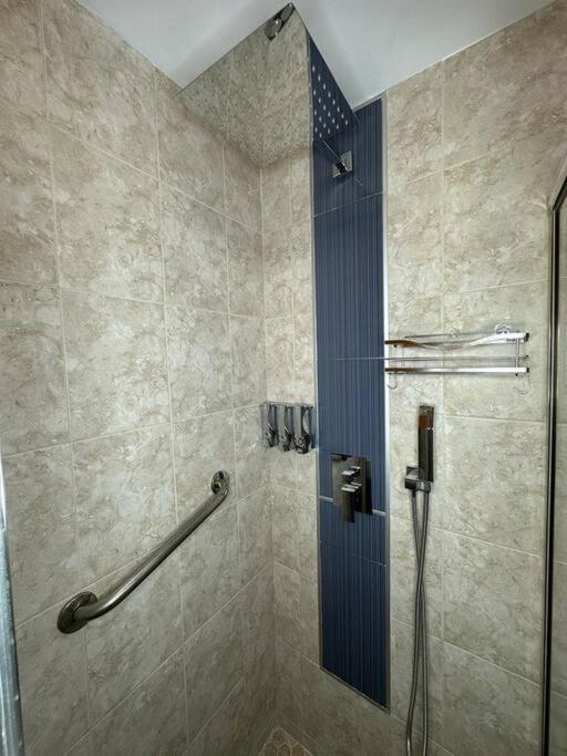 Sleeps 3, Casa Tropical In Miami Apartment Exterior photo